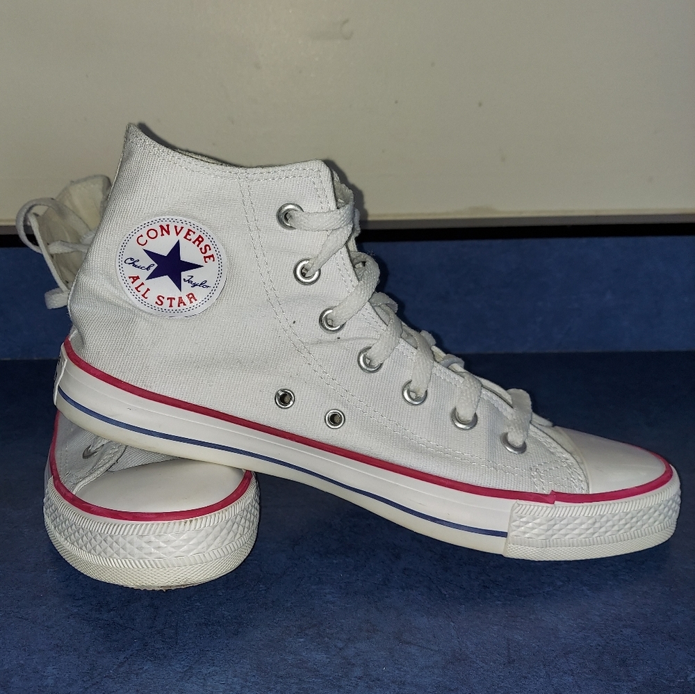 Chuck Taylor high top converse sneaker
